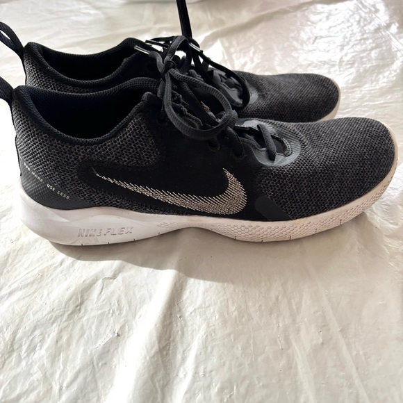 Nike Flex Experience RN 10 Black Running Shoes SZ 9.5 Worn 1X main image 6